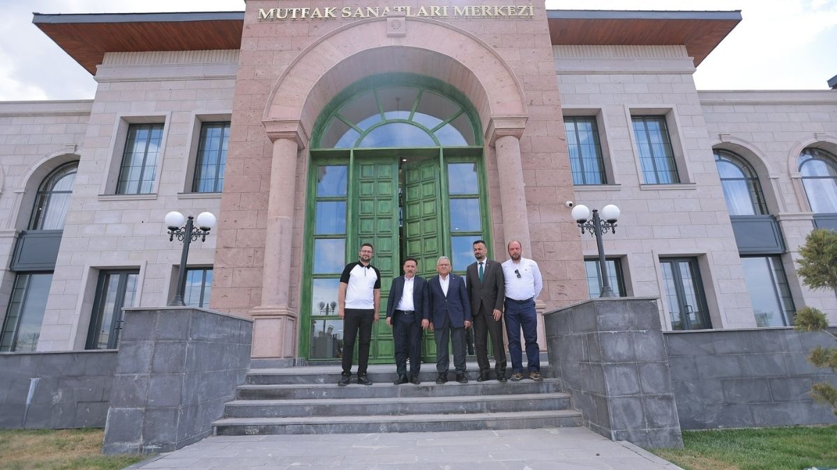 Kayseri Valisi Orayı Öve Öve Bitiremedi Şehrimize Çok Yakışacak! (2)