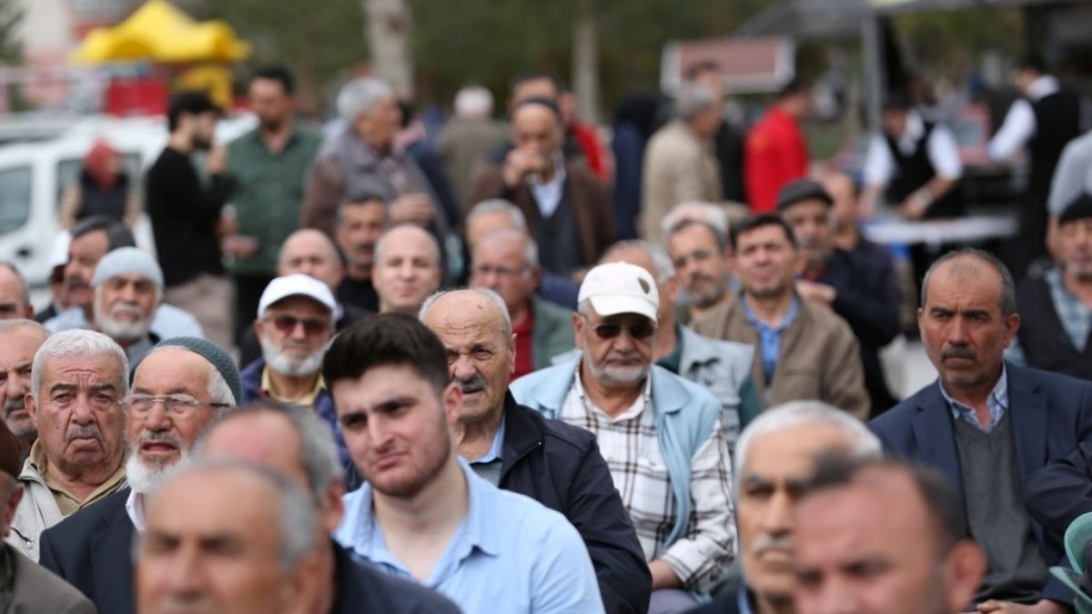 Kayseri’de Bu Insanlar Bakın Ne Için Toplandı (2)