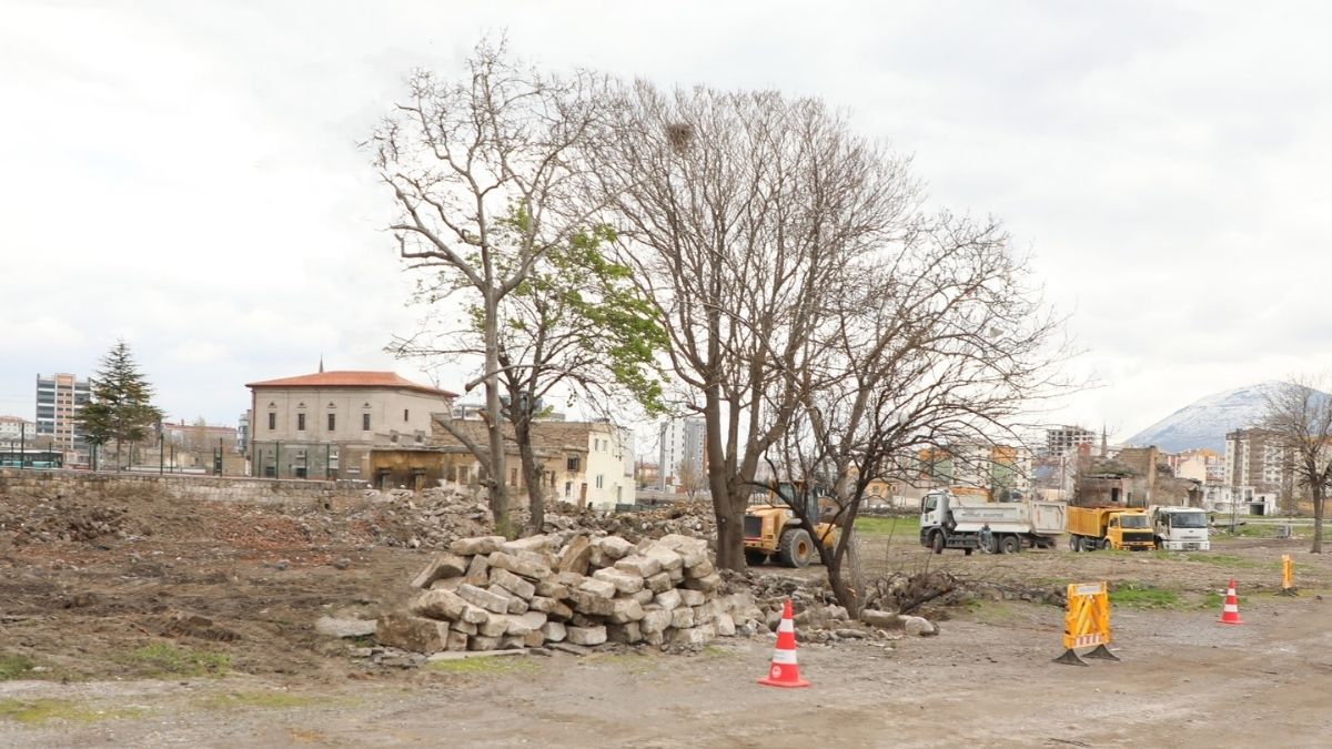 Melikgazi Belediyesi Metruk Bina (3)