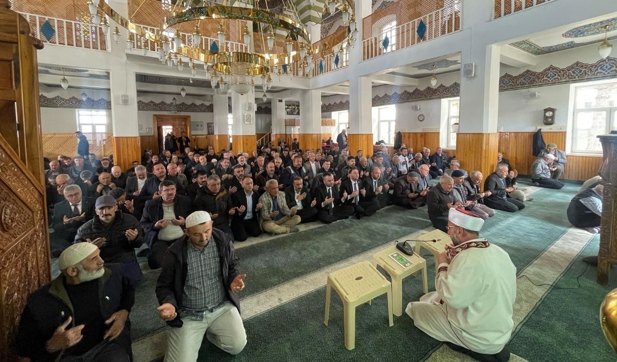 Mhp Kayseri Harekete Geçti! Pınarbaşı'nda Alpaslan Türkeş Için Toplanıldı (1)