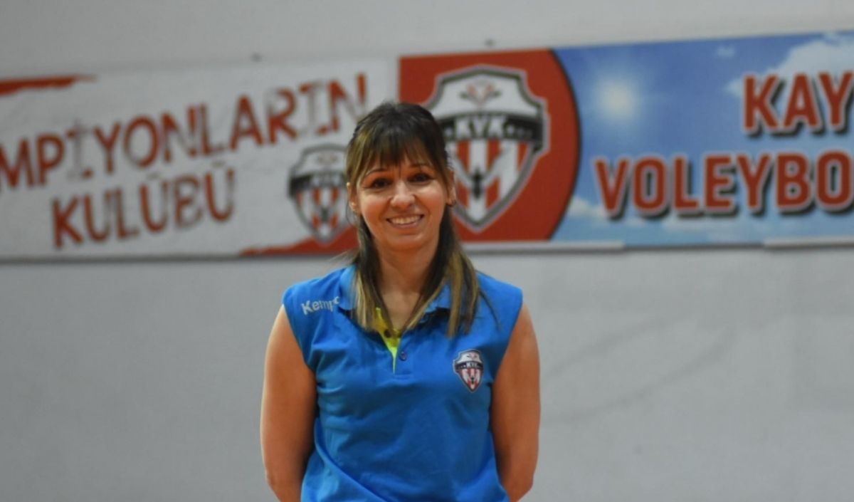 Yıldız Kızlar Volaybol Kulübü Antrenörü