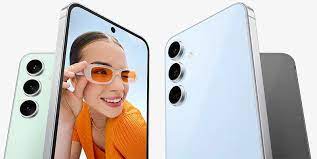 Samsung, FE serisiyle amiral gemisi deneyimini daha uygun fiyatlarla sunmayı hedefliyor. Galaxy S25 FE, özellikle orta-üst segmentte rekabet eden diğer markalara karşı güçlü bir alternatif olabilir. MediaTek işlemci kullanımı, maliyetleri düşürerek cihazın fiyatını rekabetçi bir seviyede tutabilir. Ancak, Samsung’un bu modelde kaliteden ödün vermemesi, kullanıcıların beklentilerini karşılaması açısından kritik önem taşıyor.