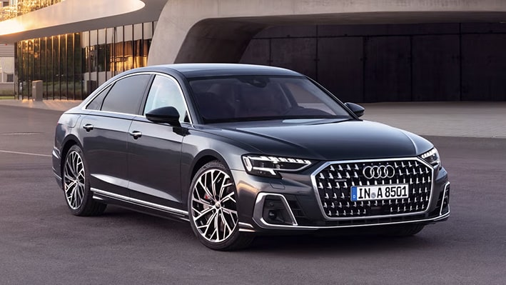 Audi A8
Audi’nin amiral gemisi A8, lüks ve teknolojinin zirvesini temsil ediyor. S8 4.0 Turbo FSI quattro 571 hp Tiptronic PI, 22.395.804 TL’lik fiyatıyla sınıfının en prestijli modellerinden biri. Daha konfor odaklı A8 L 50 TDI quattro 286 hp Tiptronic PI ise 18.747.844 TL’den başlayan fiyatlarla sunuluyor.