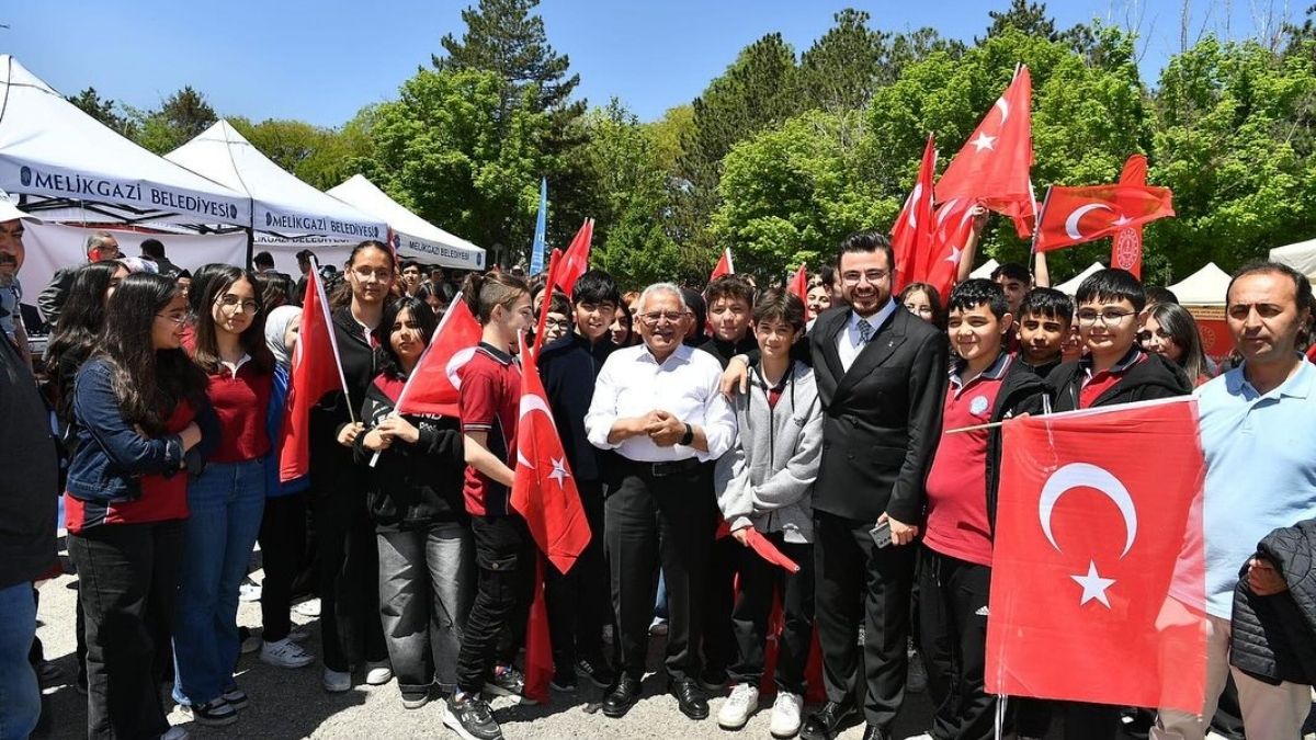 Beklenen Yarışma Başladı! Binlerce Kişi Kayseri'ye Akın Etti (6)