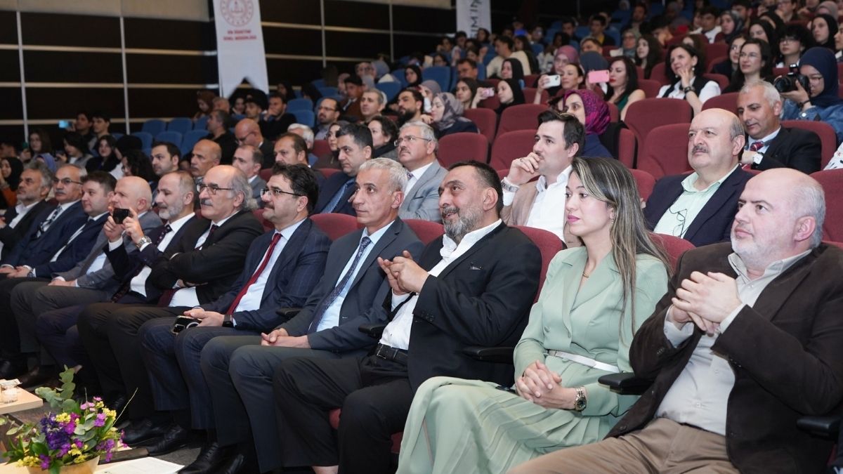 Erciyes Üniversitesi Ankara'da Festival Düzenledi! (2)