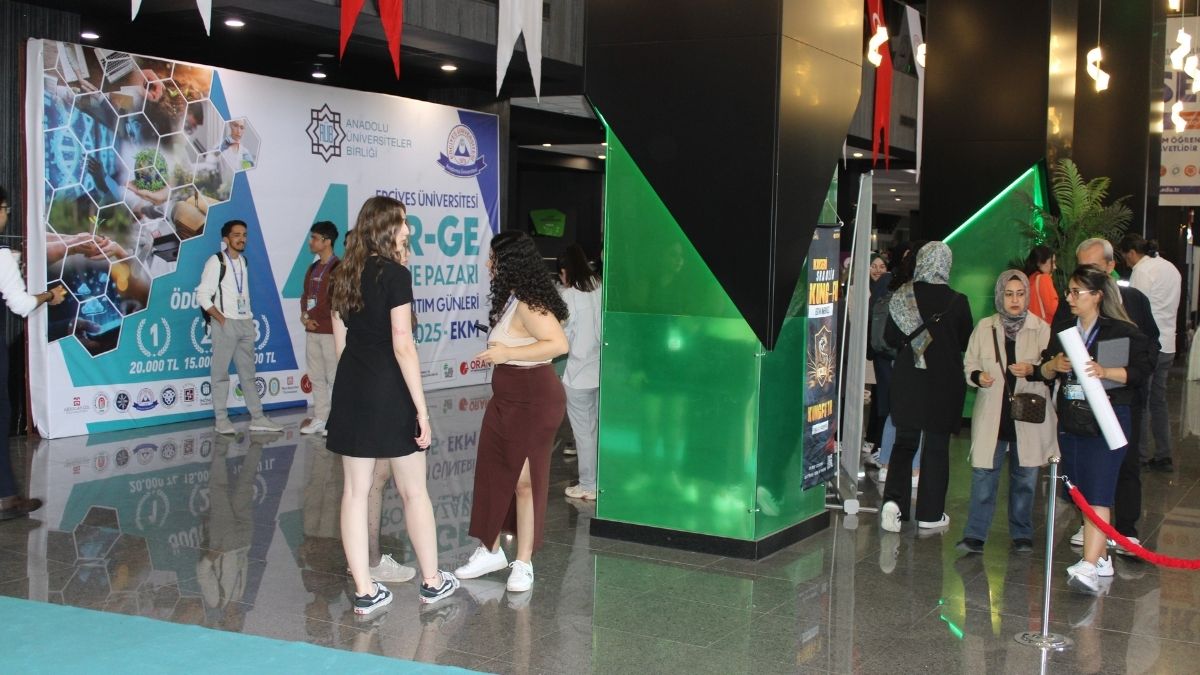 Erü (2)-1