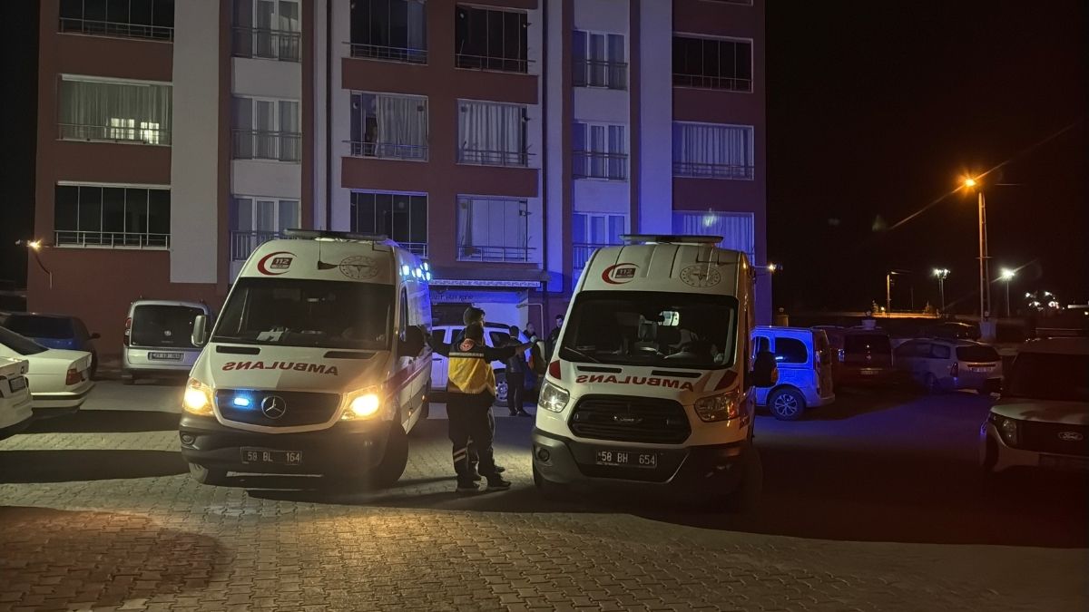 İki Kardeş Evlerinde Boğazı Kesilerek Öldürülmüştü! Babaları Ile Ilgili Çarpıcı Detay Ortaya Çıktı (2)