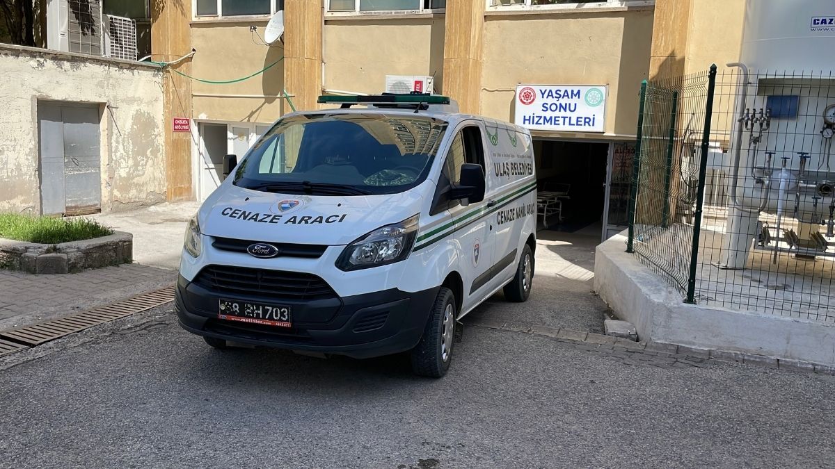 Karnına Yapışan Kene Genç Adamın Sonu Oldu! Ölü Sayısı 4'E Yükseldi