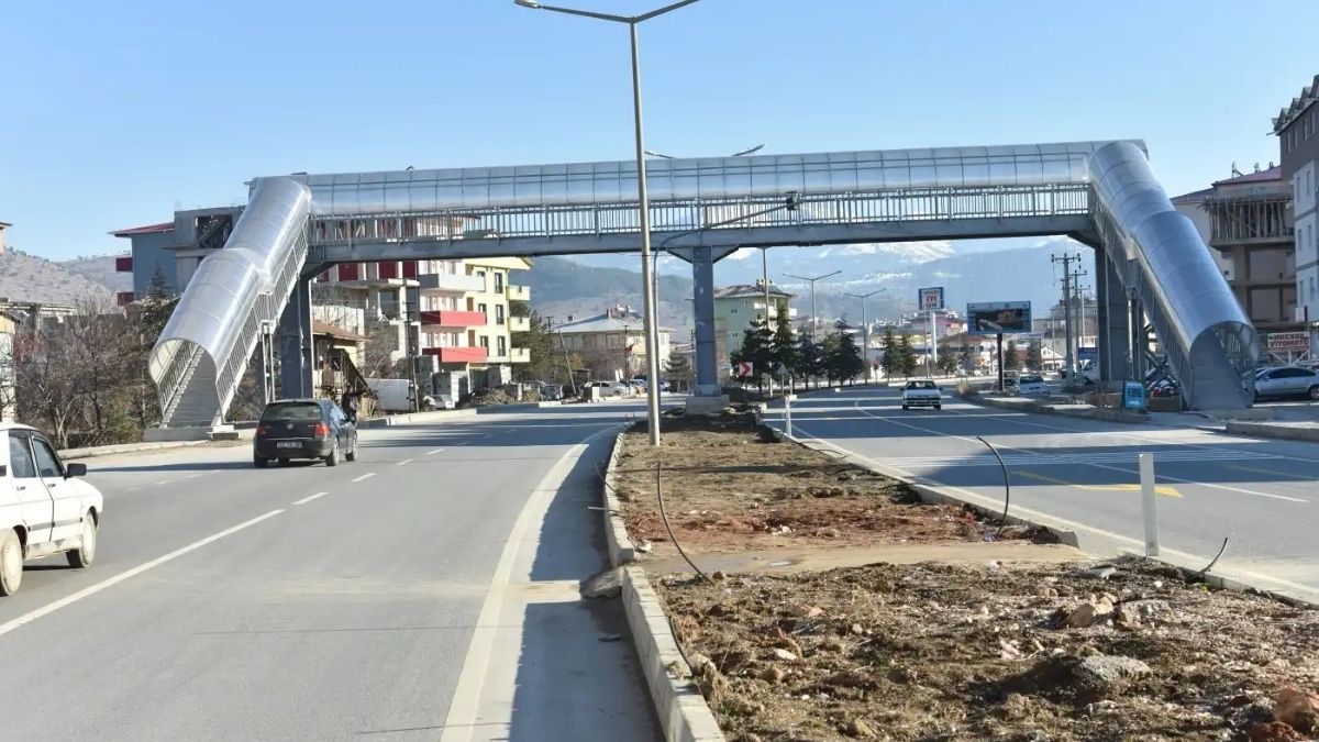 Kayaseri'de Alt Ve Üst Geçitler Yeterli Mi (3)