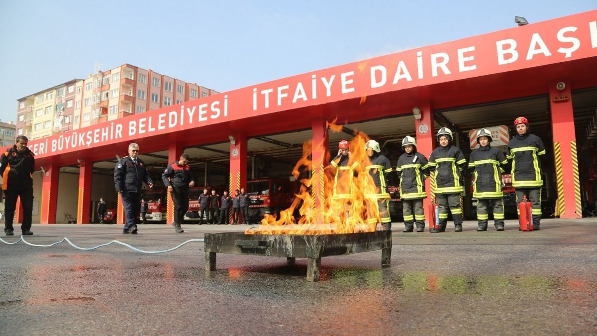 Kayseri Milletvekili ‘En Acı Örneğin Yaşadık’ Diyerek Açıkladı! Bir Çatı Altında Birleşmeli (2)