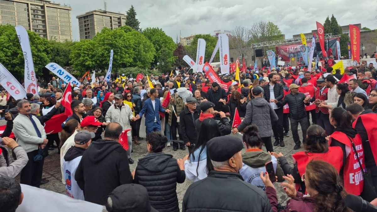 Kayseri'de 1 Mayıs Kutlamaları Başladı! Mekan Değişmedi (4)
