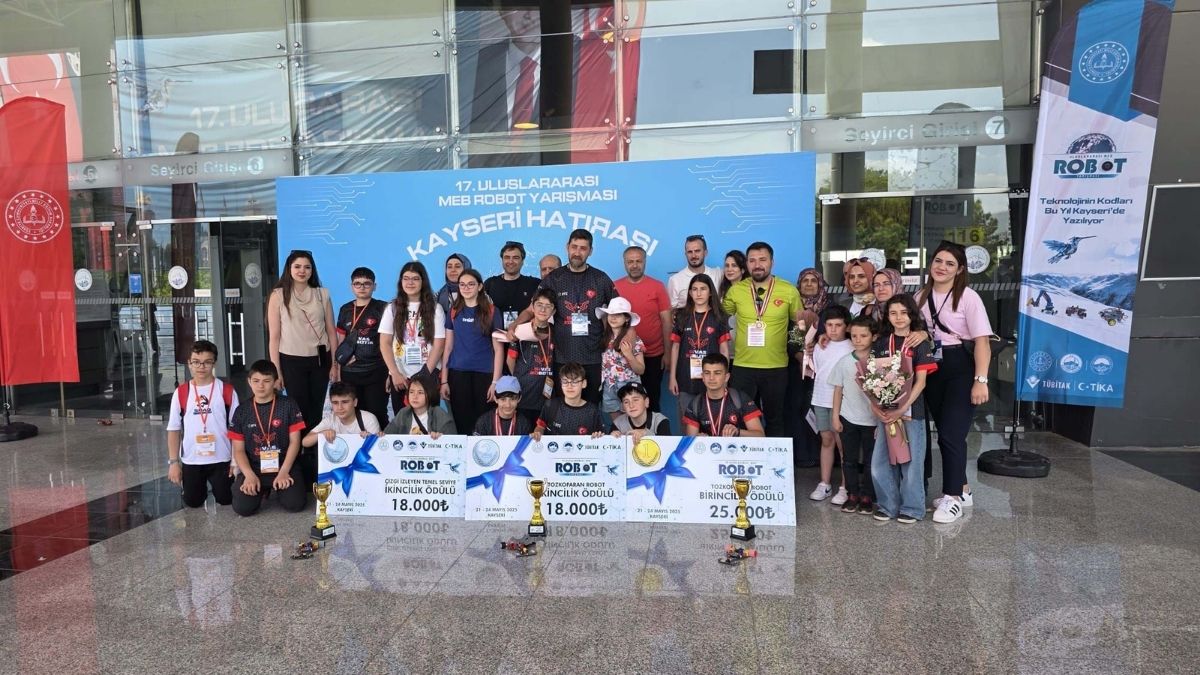 Kayseri'de Düzenlenen Robot Yarışmasına Komşu Şehir Damga Vurdu!