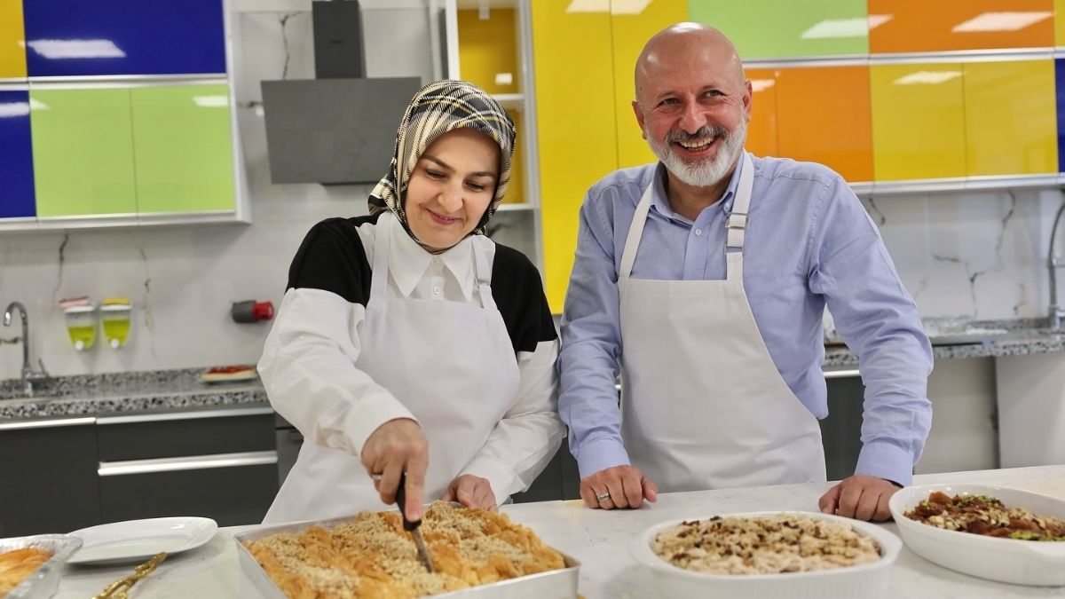 Kayserili Başkan Eşi Ile Mutfakta! Bakın Ne Hazırladı (4)