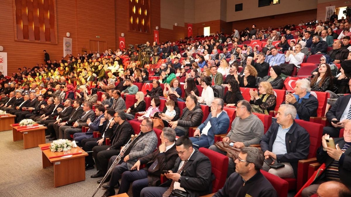 Kayseri'nin Yeni Müzik Grubu Ilk Konserini Verdi Milletvekili Ve Belediye Başkanları Da Katıldı (4)