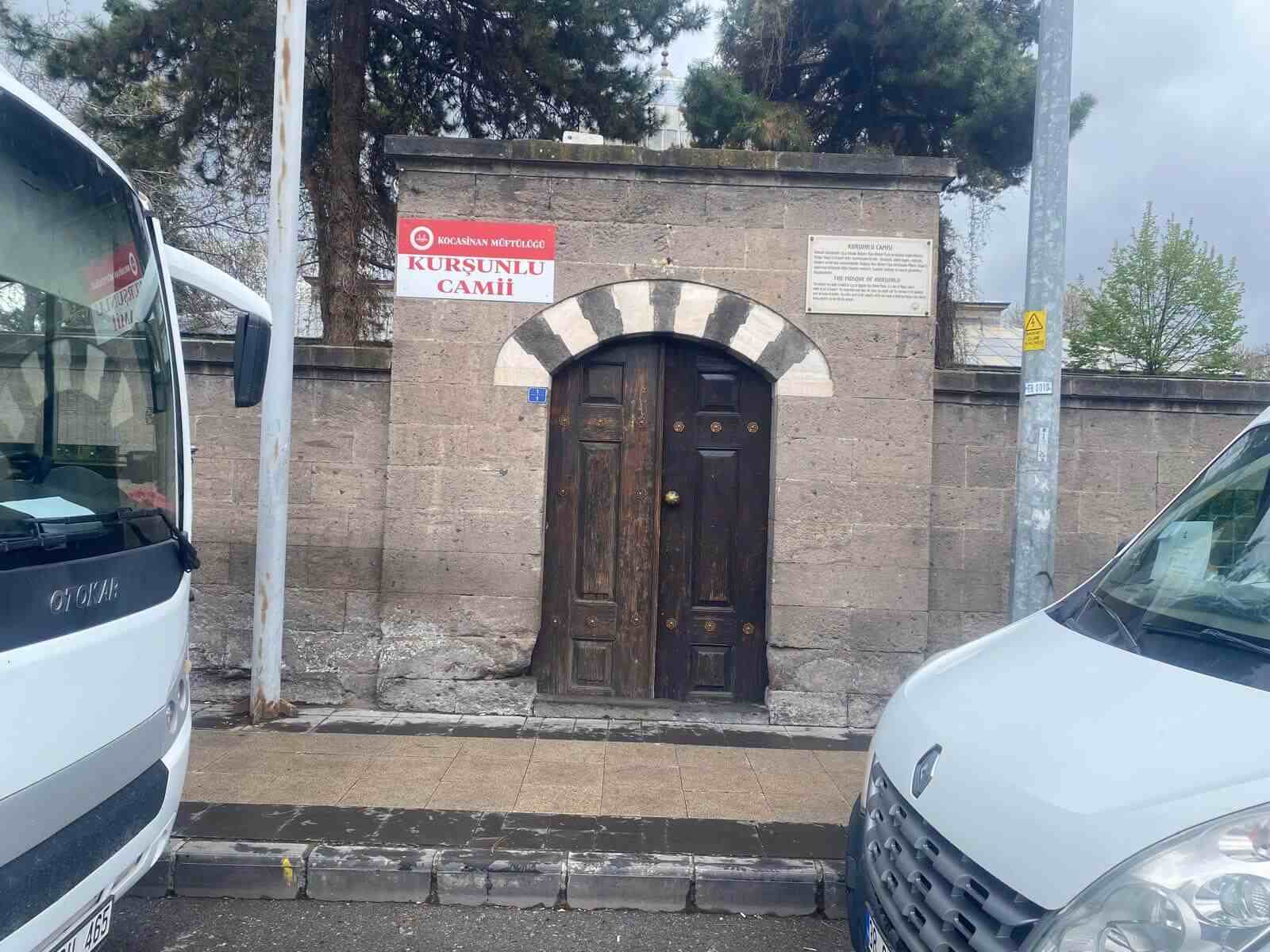Kurşunlu Cami Barikat