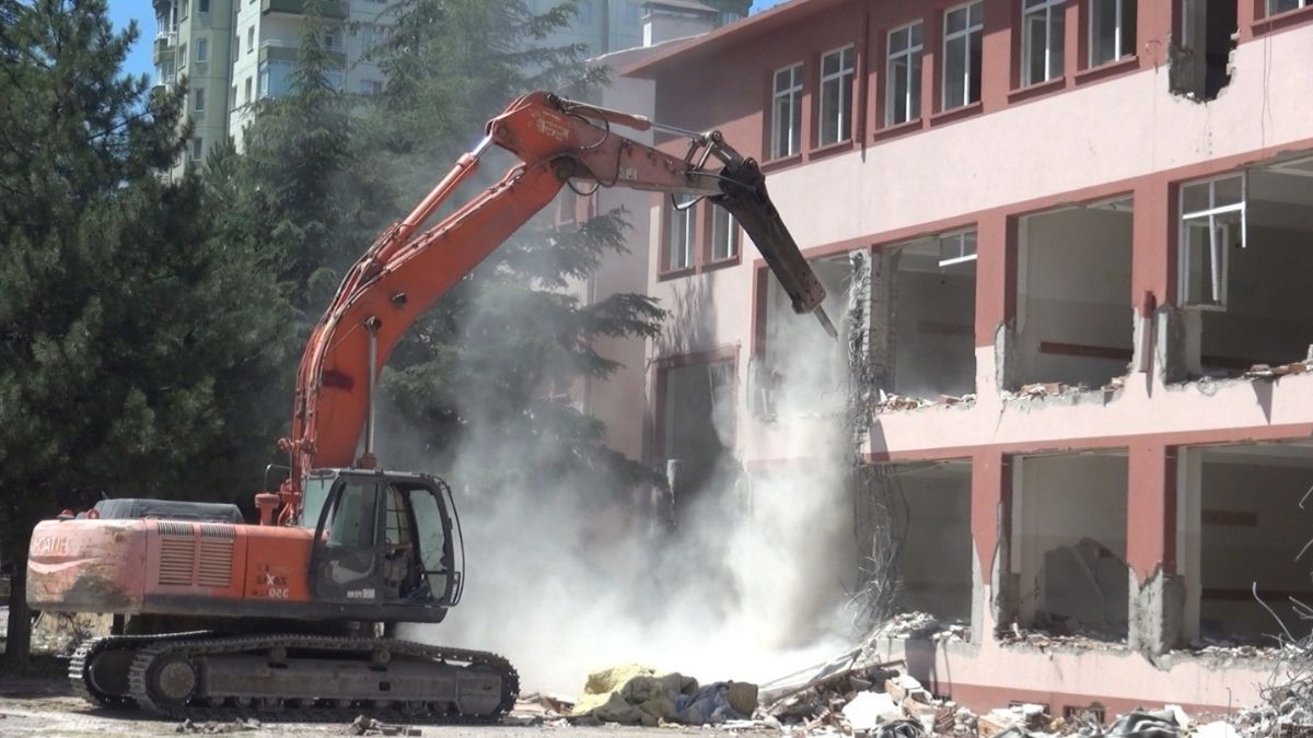 Mustafa Eminoğlu Yeniden Yapılıyor (4)