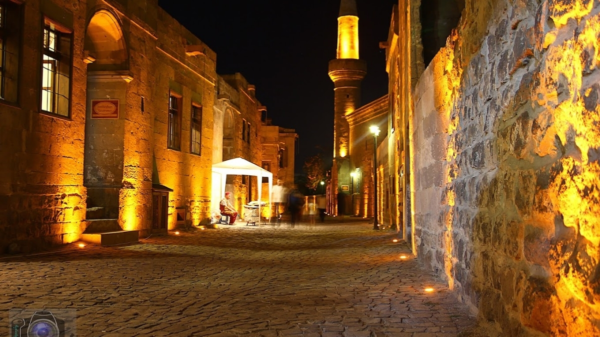 Talas Camii (2)