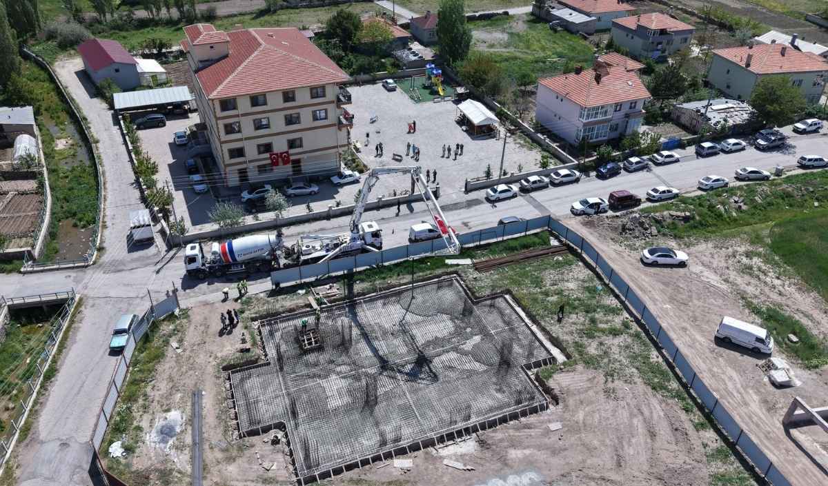 Tomarza Cami (2)