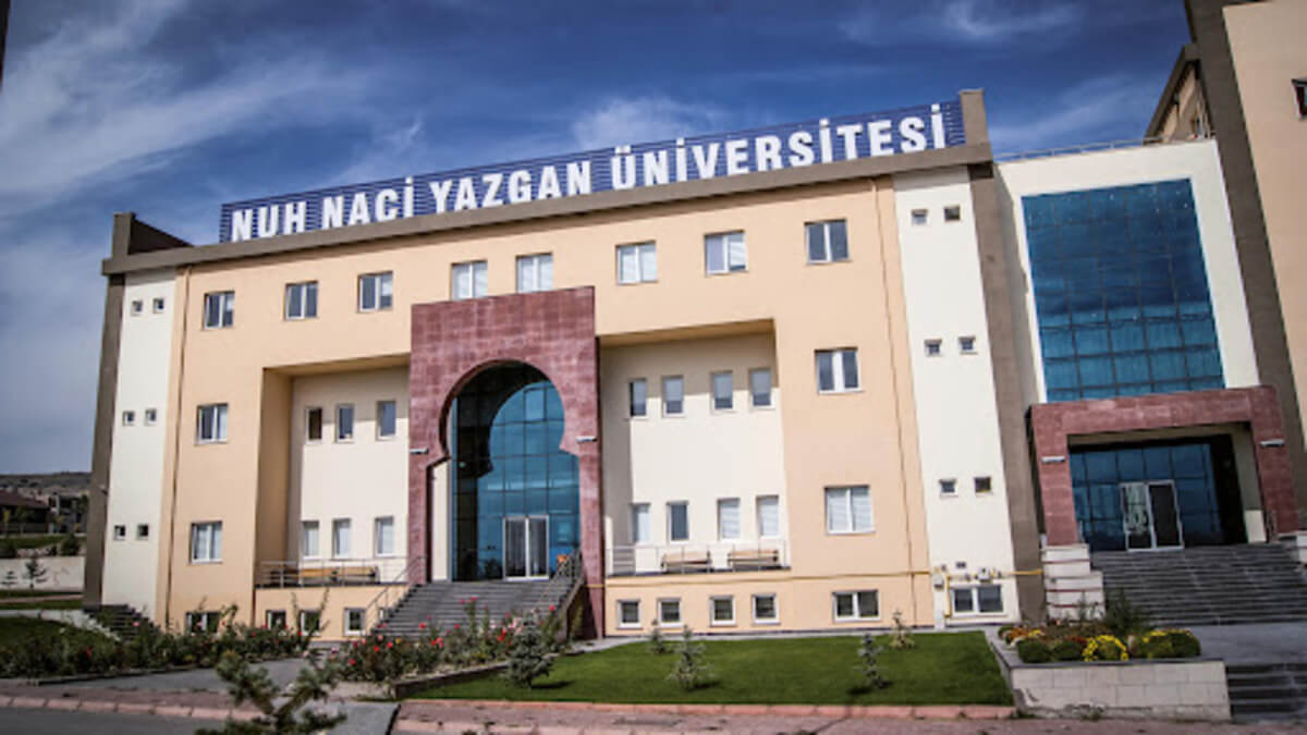 nuh naci yazgan
