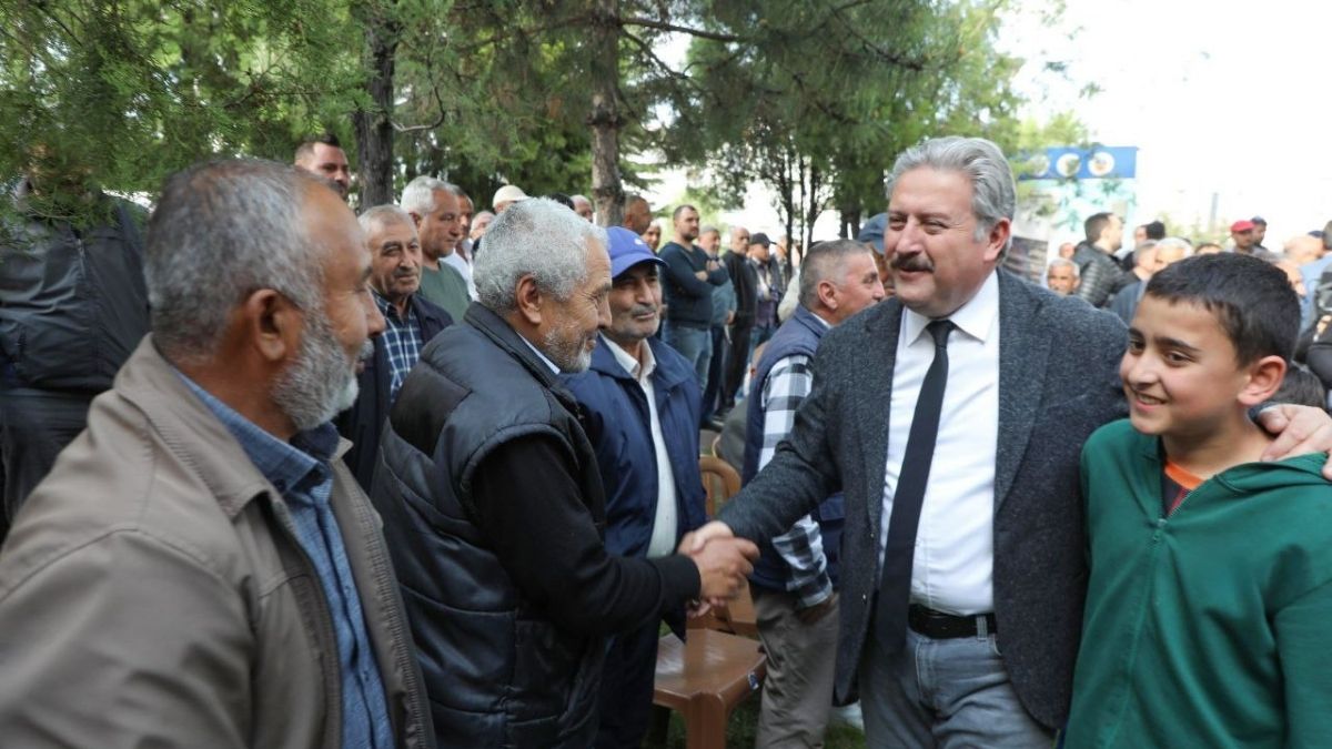 Vatandaşla Tek Tek Konuştu (1)
