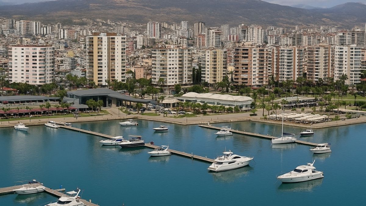 Yüzlerce Kişi Mersin (5)