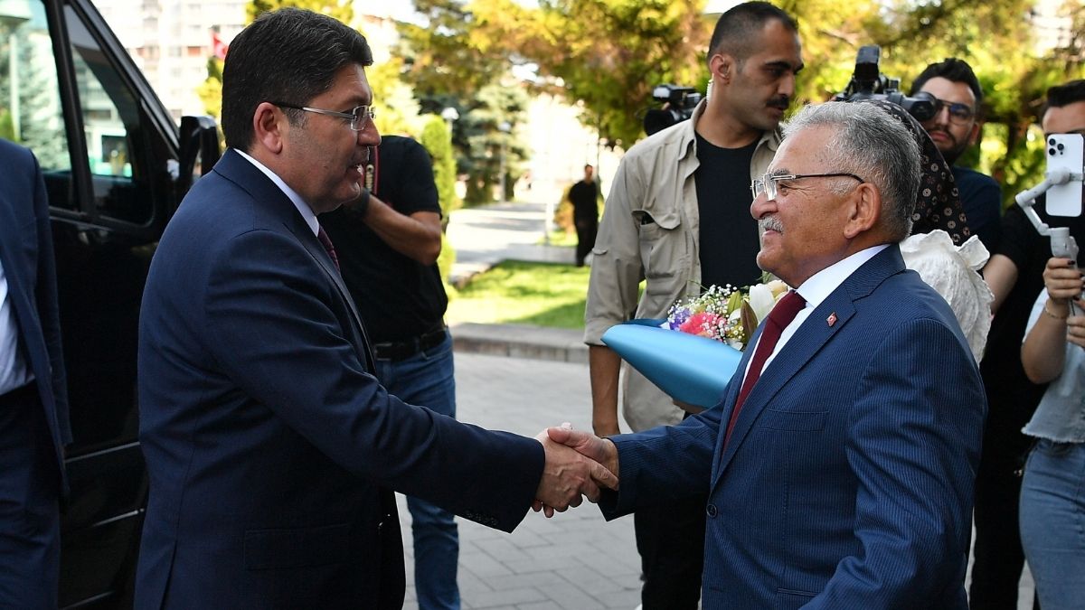 Adalet Bakanı Kayseri'yi Yere Göğe Sığdıramadı! Mükemmel Bulvarlar Görüyoruz (1)