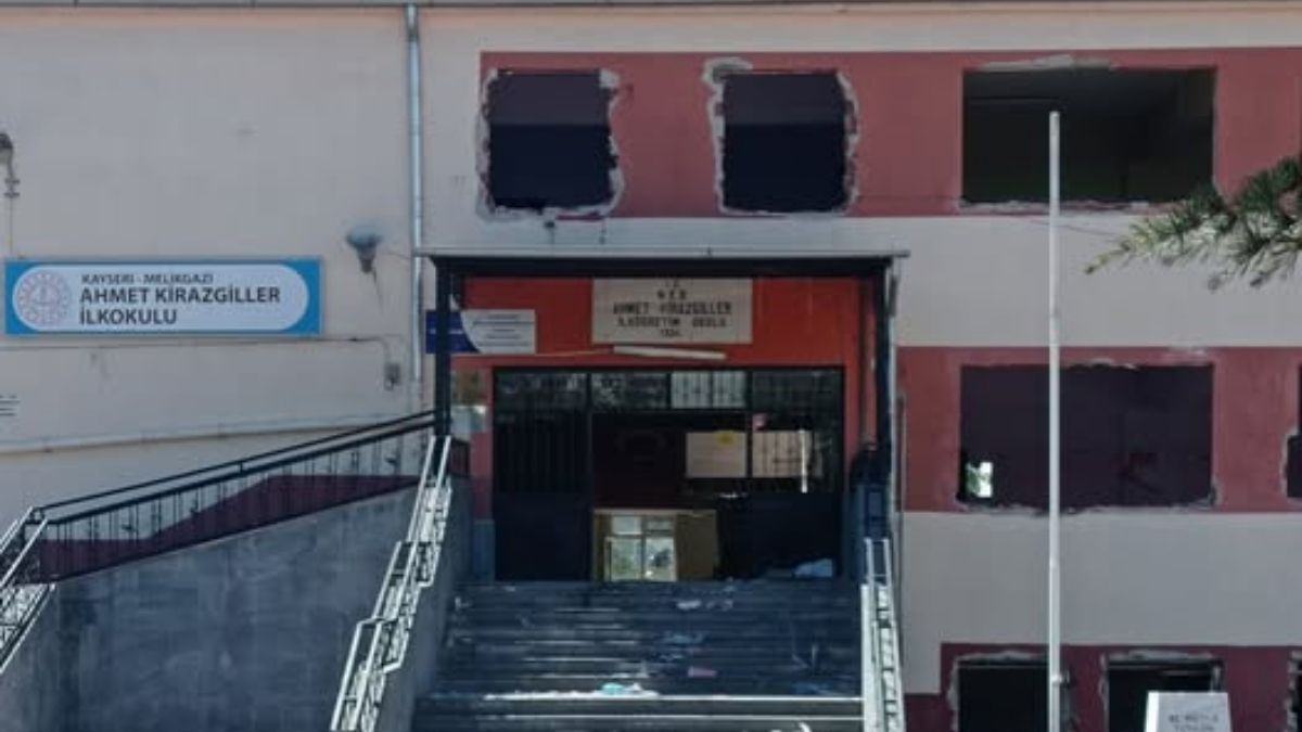 Ahmet Kirazgiller Ilkokulu (1)