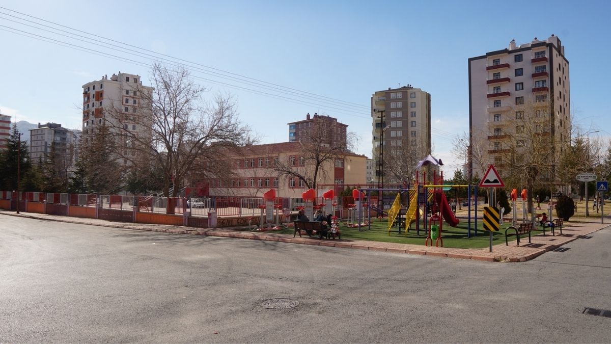 Ahmet Kirazgiller Ilkokulu (2)