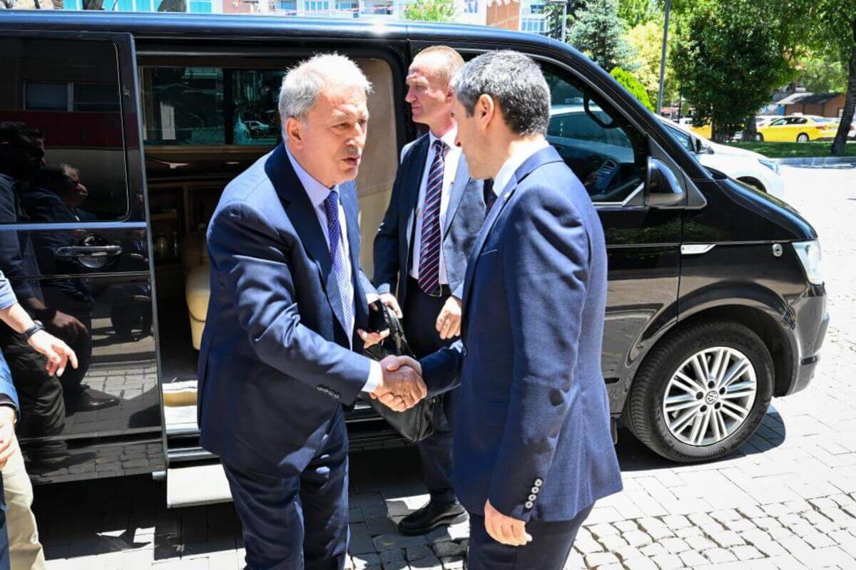 Hulusi Akar