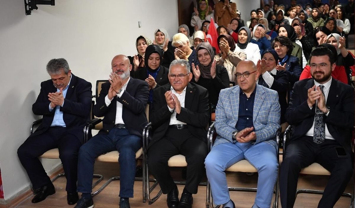 Başkan Büyükkılıç’tan Partililere Net Mesaj! Kayseri Için Fazlasını Yapıyorum (3)