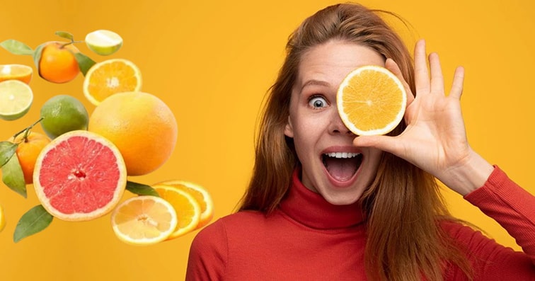 C Vitamini Zengini Besinler
C vitamini kaynakları, demir emilimini artırarak kansızlığa karşı önemli bir rol oynar. Portakal, kivi ve çilek gibi meyveler, demir içeren besinlerle birlikte tüketildiğinde emilimi artırır ve bağışıklık sistemini destekler. Örneğin, ıspanak salatasına birkaç dilim portakal eklemek, demir吸收ını iki katına çıkarabilir.