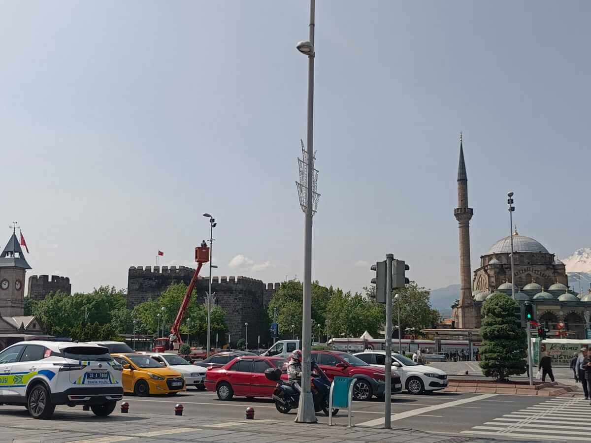 cumhuriyet meydanı