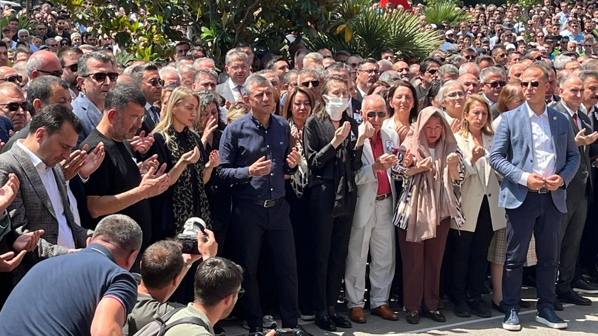 Ferdi Zeyrek Defnedildi (3)