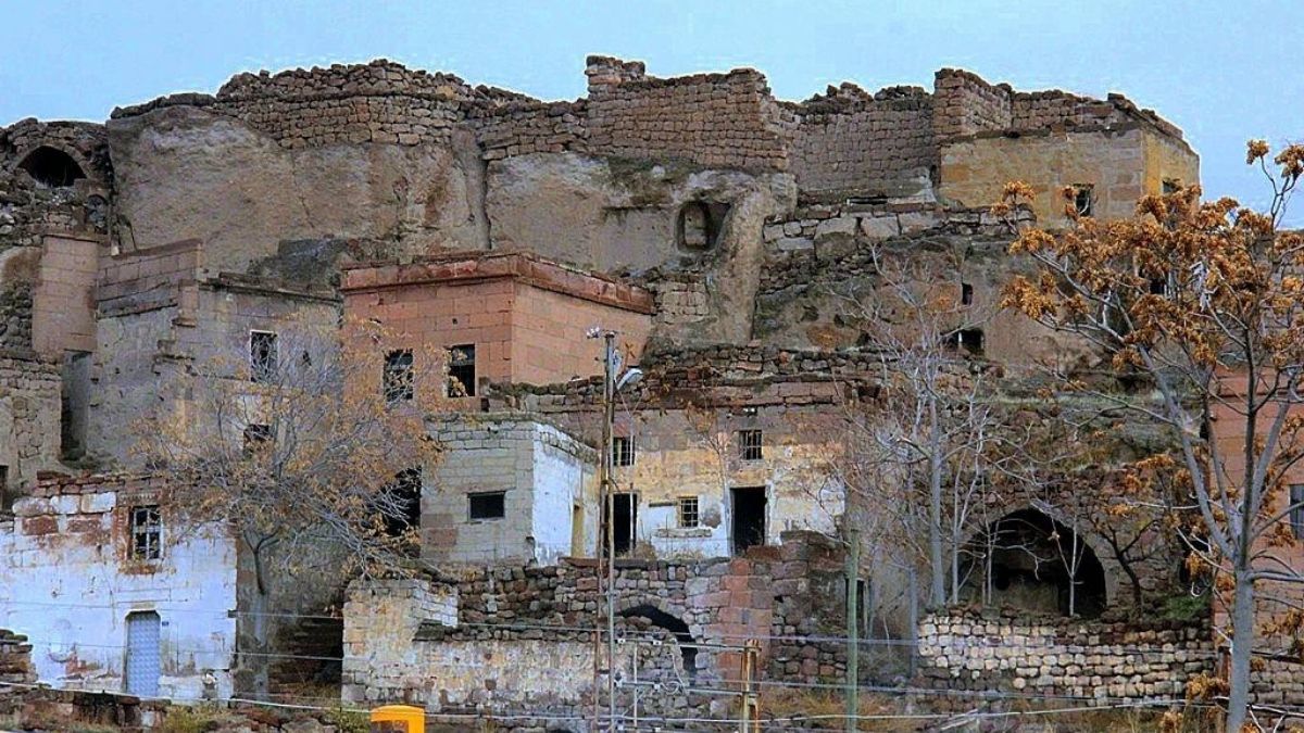 Filmlere Konu Oldu! Kayseri'nin O Ilçesine Binlerce Kişi Akın Ediyor (2)