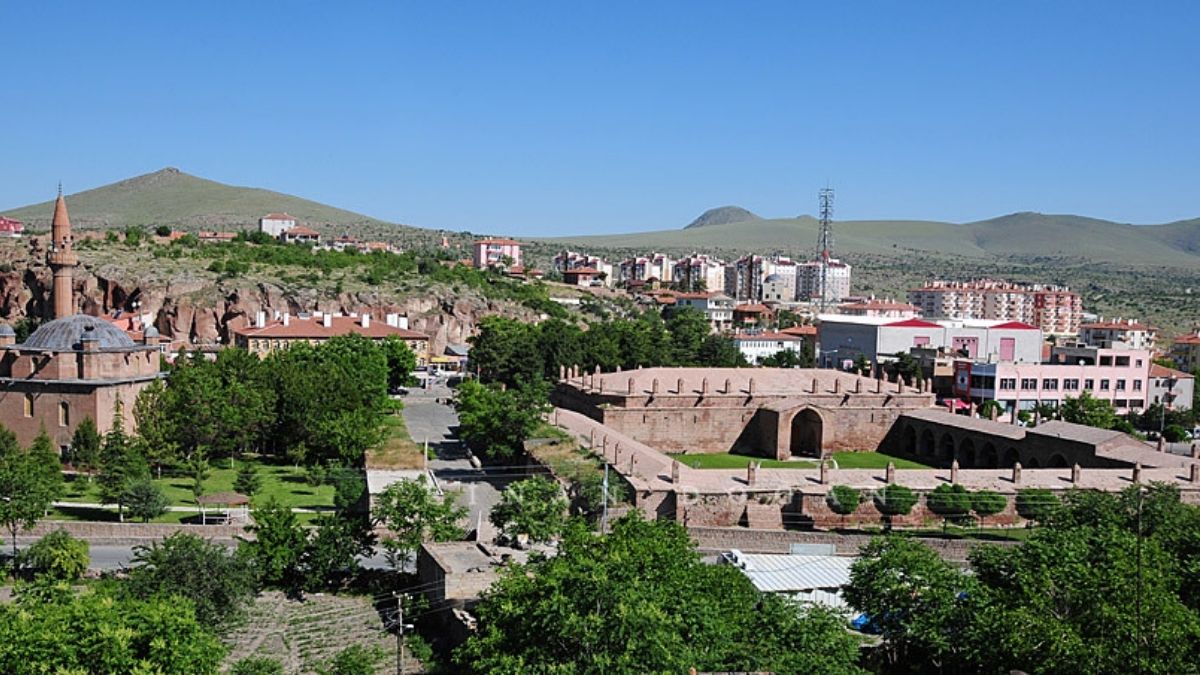 Filmlere Konu Oldu! Kayseri'nin O Ilçesine Binlerce Kişi Akın Ediyor (3)