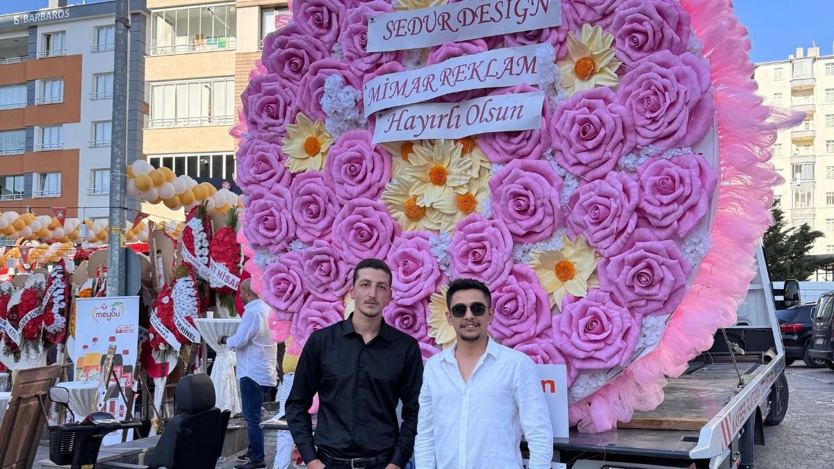 Kayseri Dev Çiçek Buketi Ile Tur Attı (6)
