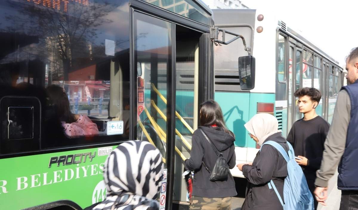 Kayseride 813 Milyon Kişi (2)
