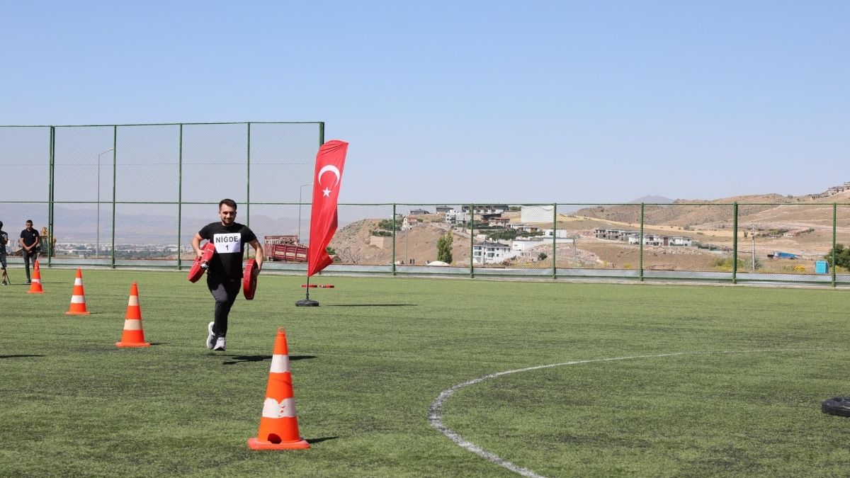 Kayseri’de Adaylar Işe Girmek Için Ter Döktü! Kıyasıya Yarıştılar (3)