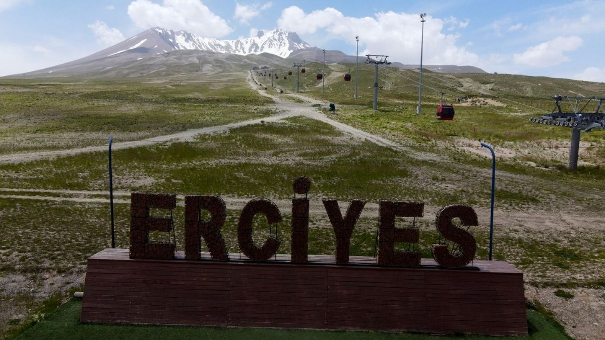 Kayseri’de Bayramda Zirve Keyfi Ertelendi! Erciyes Yarın Açılıyor (3)