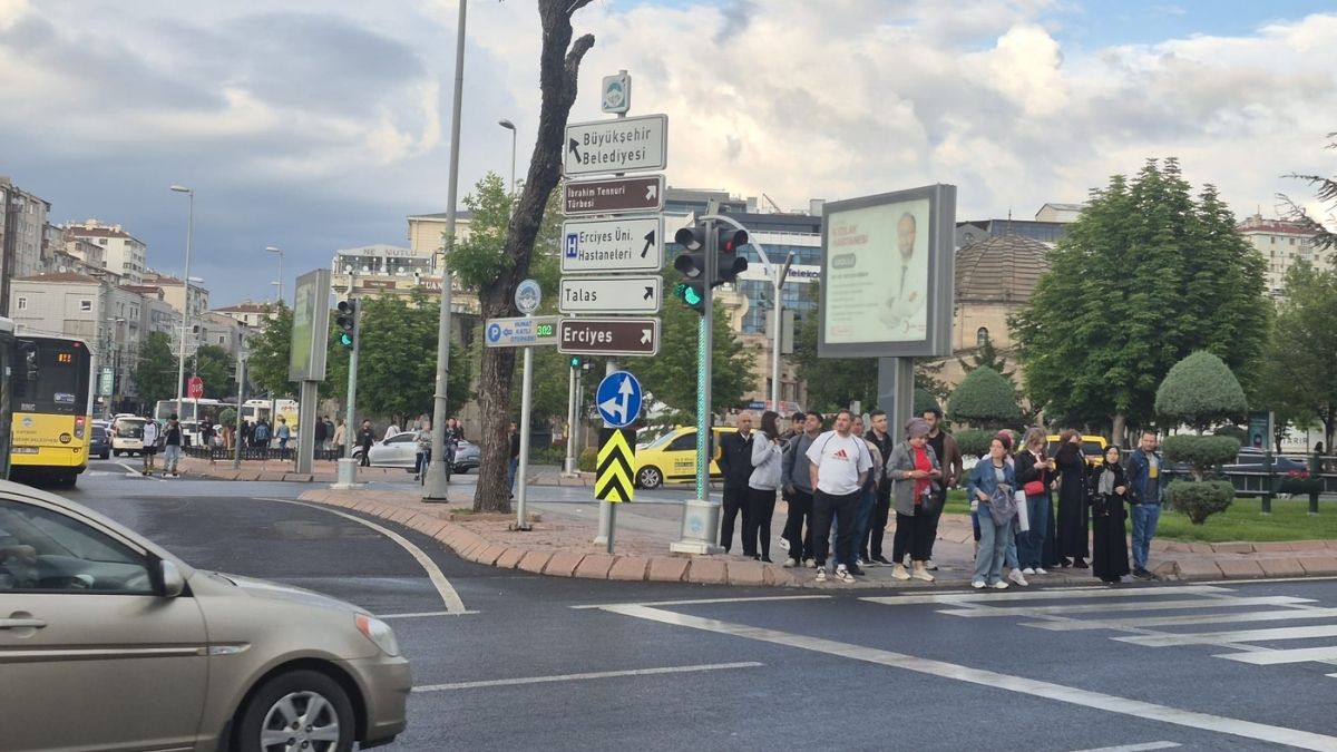 Kayseri’de Kahverengi Tabelalar Nereyi Gösteriyor (3)