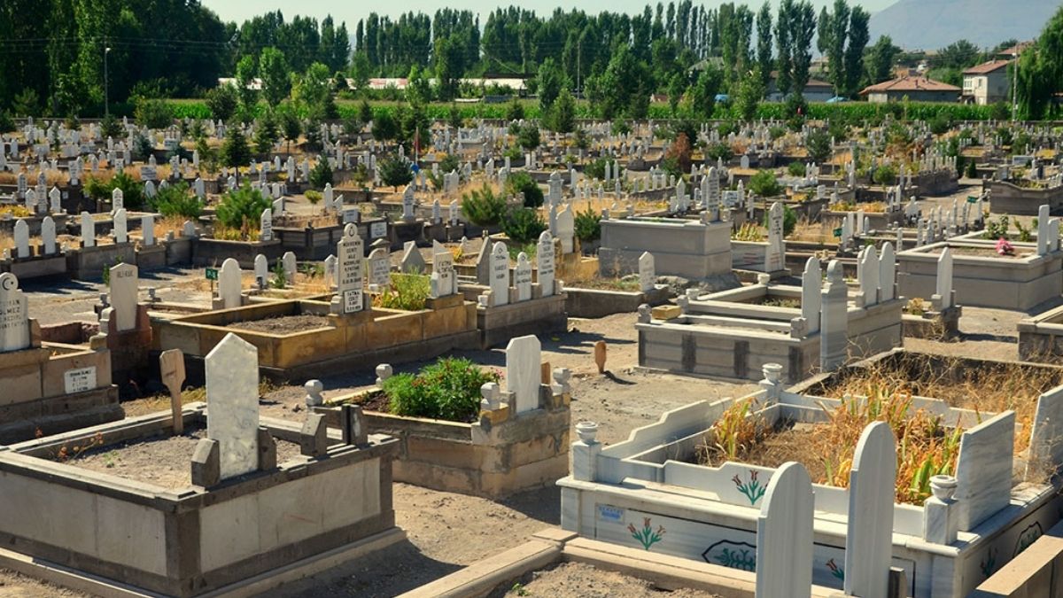 Kayseri’de Mezarlık Taşınıyor! Yakını Bulunanlara Tarih Verildi (2)
