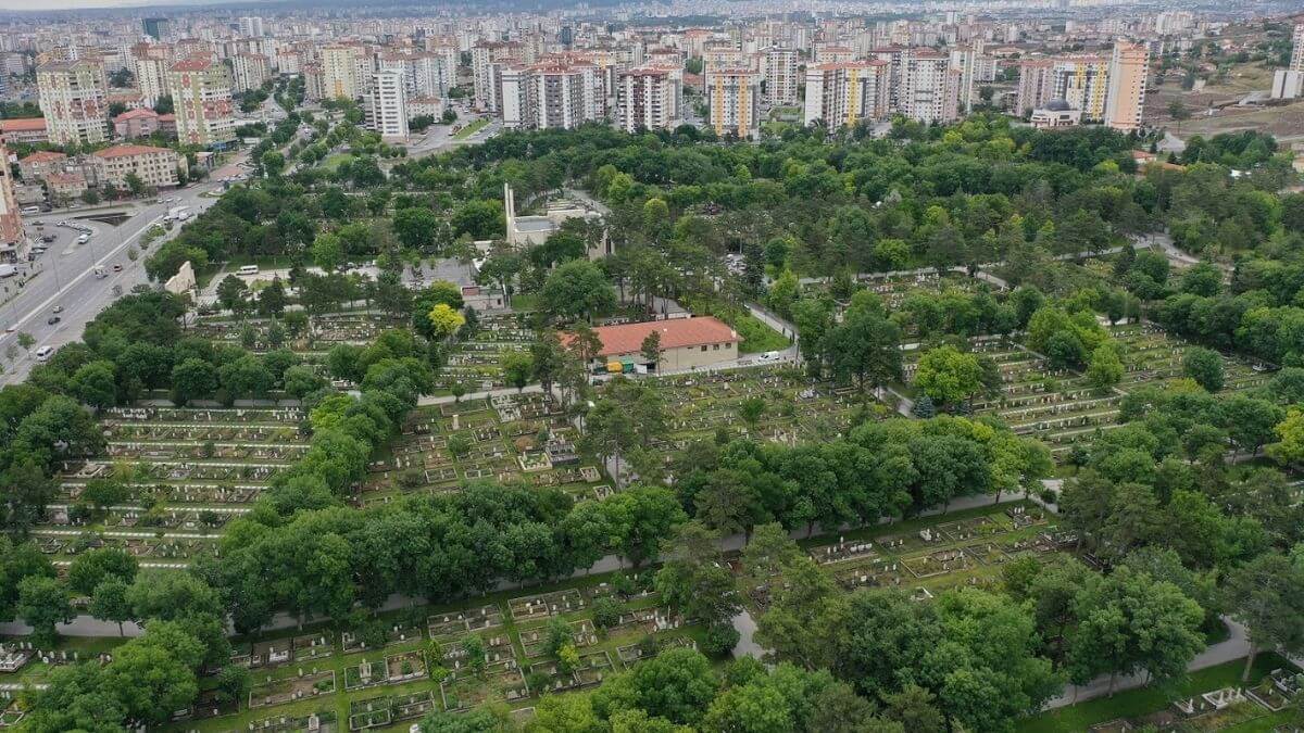Kayseri'de Mezarlıklar Kurban Bayramı'na Hazır! Ücretsiz Ring Hizmeti (4)