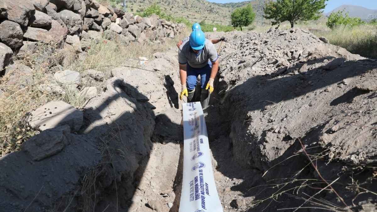 Kayseri’de O Ilçesinde Su Sorunu Ortadan Kalkıyor! 15 Mahallede Çalışmalar Başladı (3)
