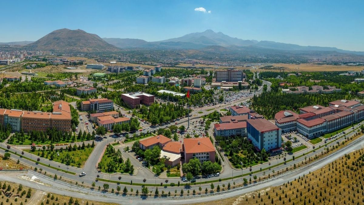 Kayseri'de Üniversitelerden Büyük Başarı! 3 Tanesi Ilk Binde (2)