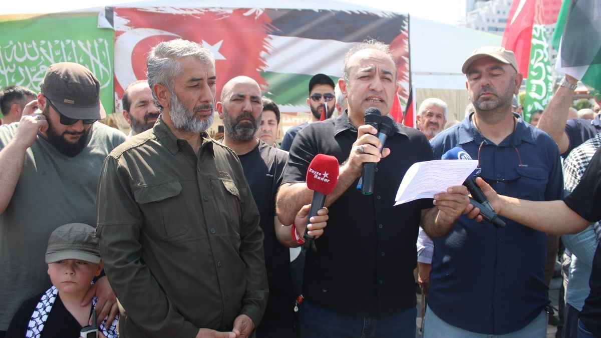 Kayseri'den 10 Aktivist Mısır'a Uğurlandı! Gazze Için Yürüyecekler (1)