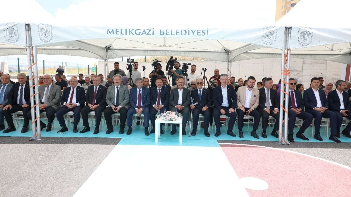 Kayseri'den Yeni Rekor! 3 Okul Aynı Anda Açıldı (2)
