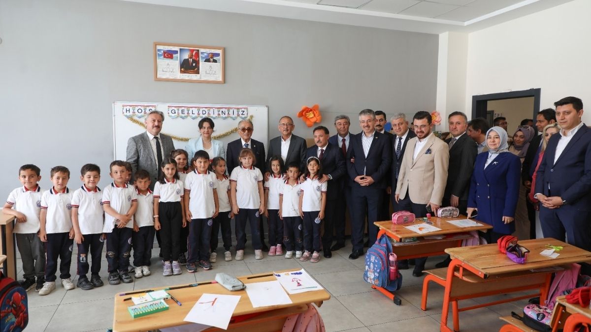 Kayseri'den Yeni Rekor! 3 Okul Aynı Anda Açıldı (3)