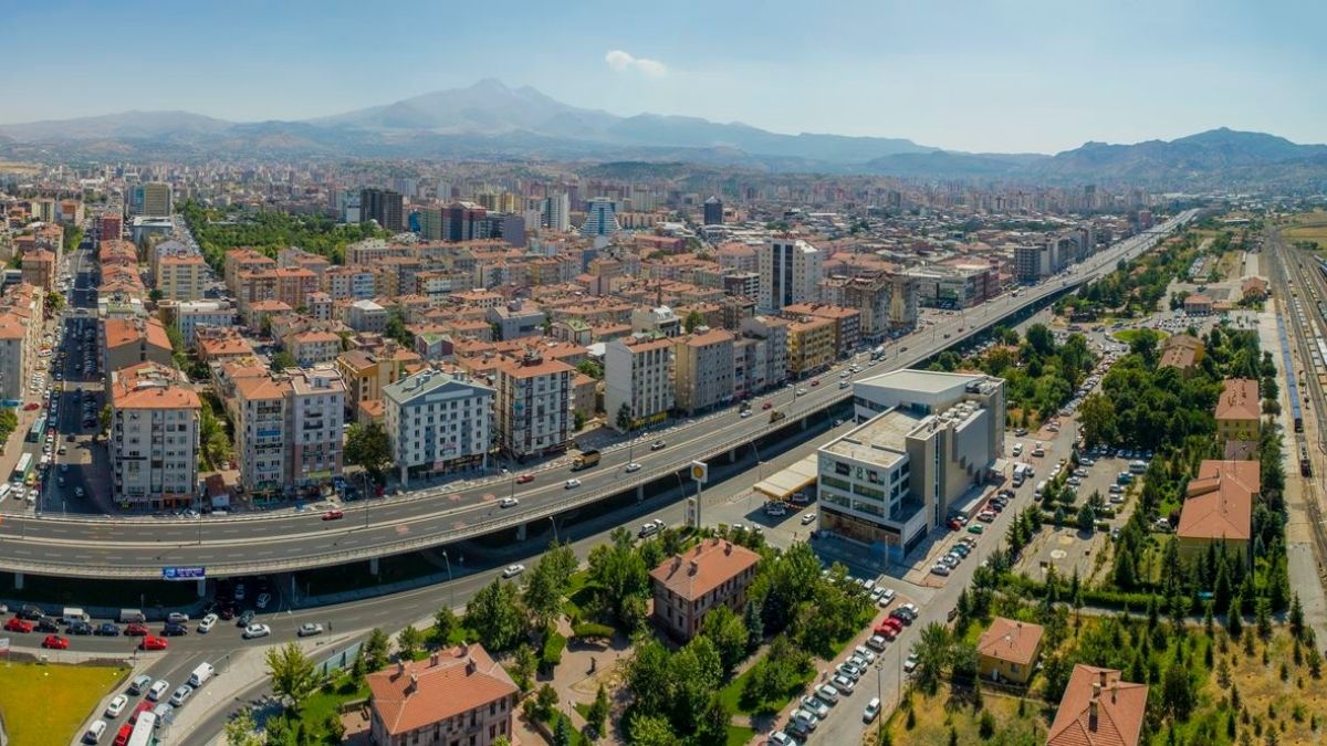 Kayseri’nin Bütün Girişlerinde Denetim Başladı! Tek Tek Kontrol Ediliyor (1)