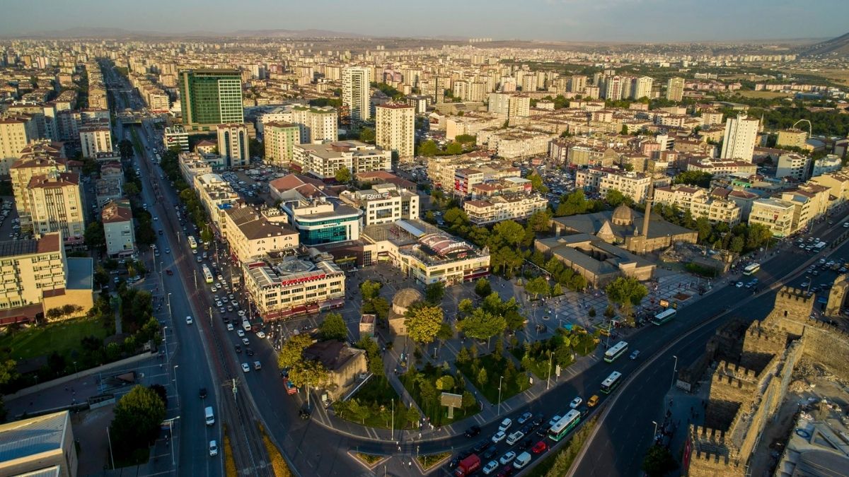 Kayseri'nin O Ilçesi Şehrin Parlayan Yıldızı Oldu! Türkiye'nin Yarısını Geride Bıraktı (1)
