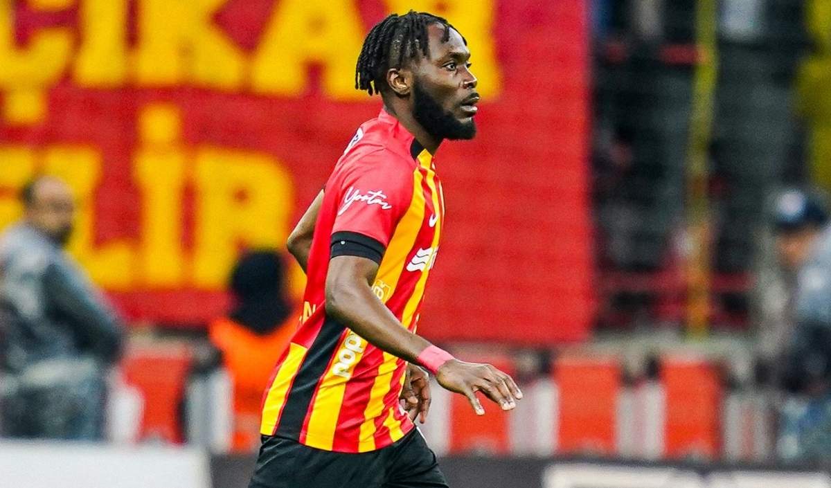 Kayserisporda Attamah Çoruma Gidiyor (1)